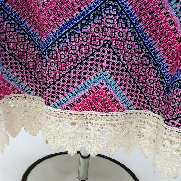 Hippie Rose Women's Short Sleeve Top Chevron Print Laced Bottom Shirt Size Large - Picture 3 of 7